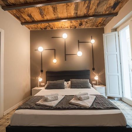 Palazzo Paladini - Luxury Suites In The Heart Of The Old Town ピッツォ エクステリア 写真