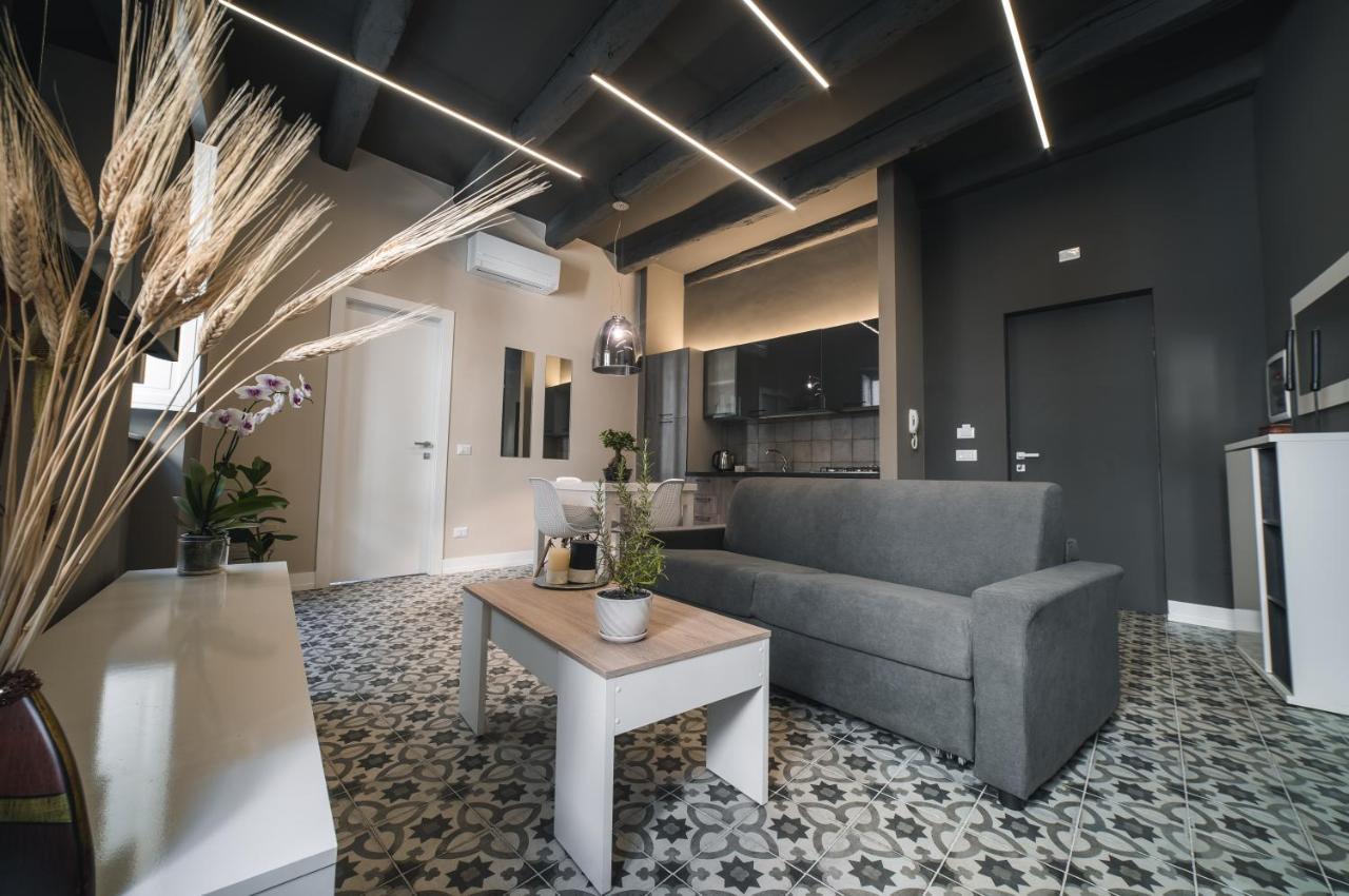 Palazzo Paladini - Luxury Suites In The Heart Of The Old Town ピッツォ エクステリア 写真