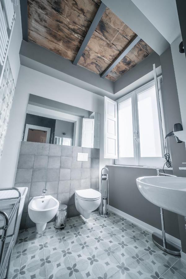 Palazzo Paladini - Luxury Suites In The Heart Of The Old Town ピッツォ エクステリア 写真