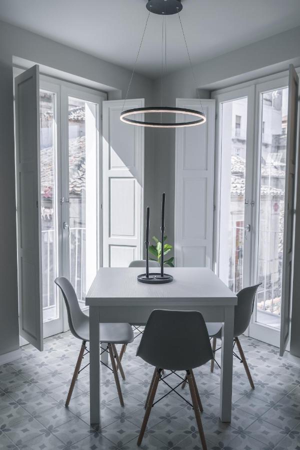 Palazzo Paladini - Luxury Suites In The Heart Of The Old Town ピッツォ エクステリア 写真