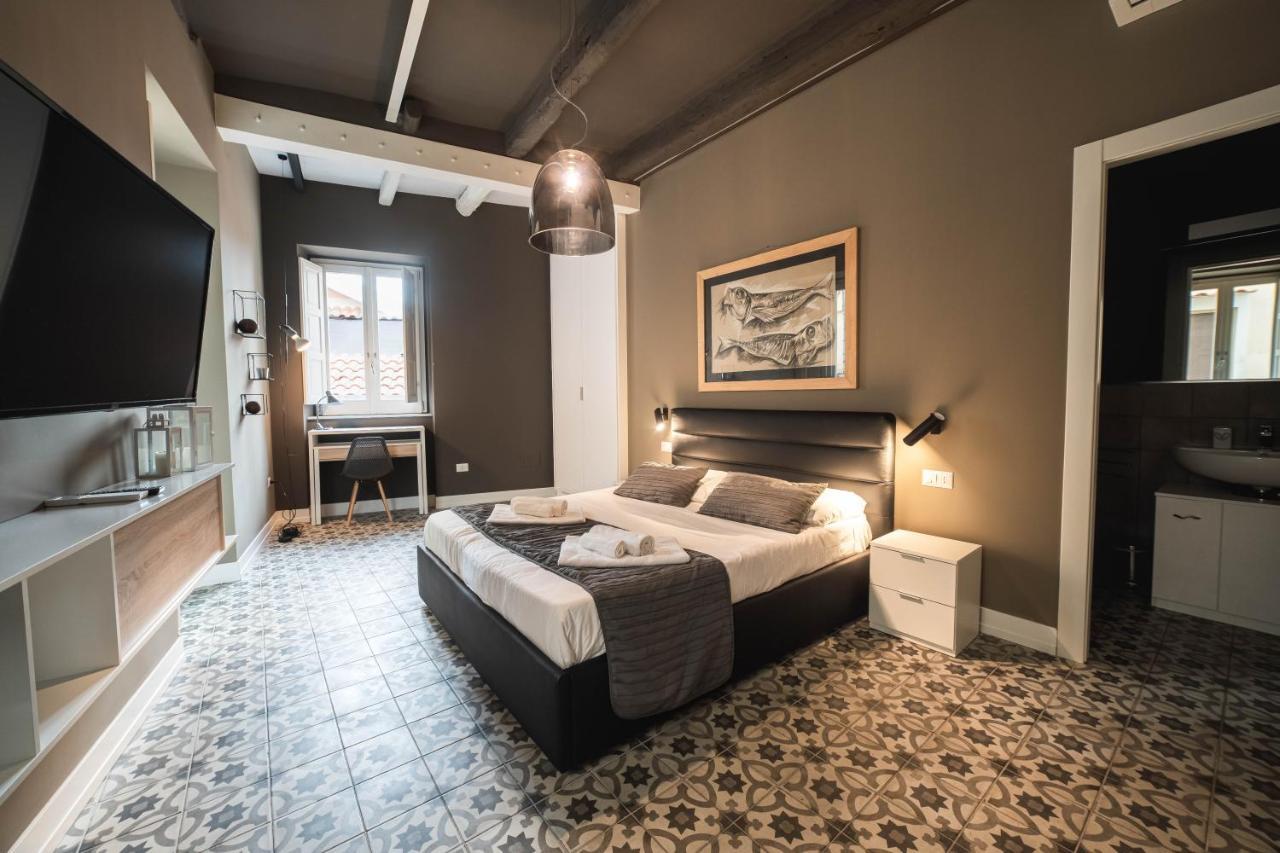 Palazzo Paladini - Luxury Suites In The Heart Of The Old Town ピッツォ エクステリア 写真