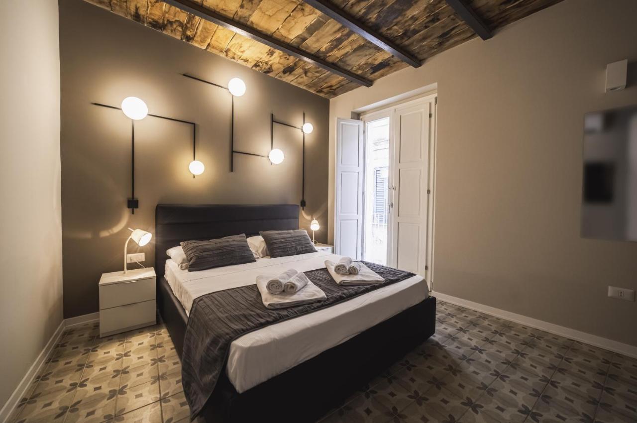 Palazzo Paladini - Luxury Suites In The Heart Of The Old Town ピッツォ エクステリア 写真