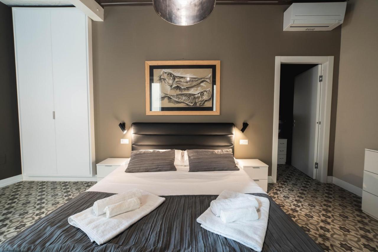 Palazzo Paladini - Luxury Suites In The Heart Of The Old Town ピッツォ エクステリア 写真