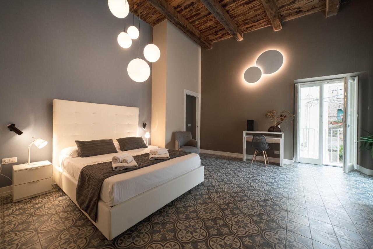 Palazzo Paladini - Luxury Suites In The Heart Of The Old Town ピッツォ エクステリア 写真